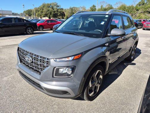 2024 Hyundai VENUE SEL