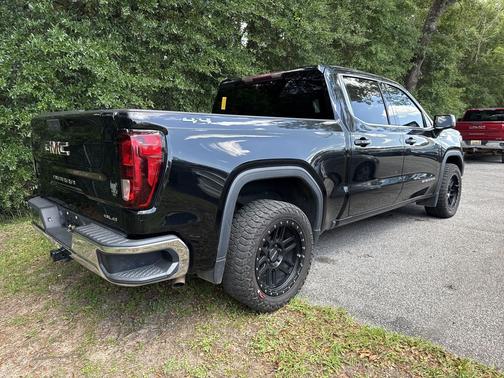 Onyx Black 2021 GMC Sierra 1500 SLE