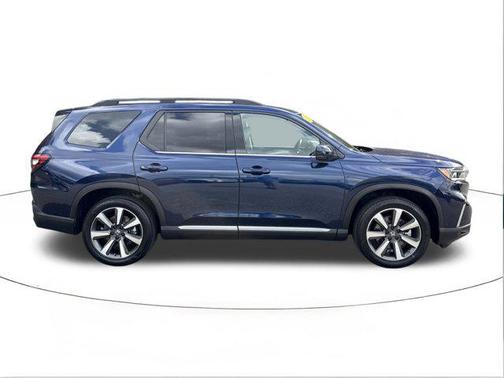 2023 Honda Pilot Touring 8-Passenger