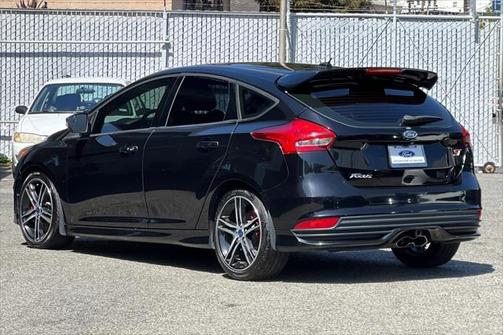2017 Ford Focus ST Base