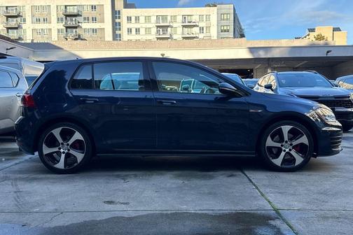 2017 Volkswagen Golf GTI 2.0T S 4-Door