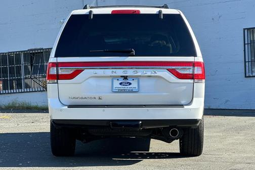 2017 Lincoln Navigator L Reserve