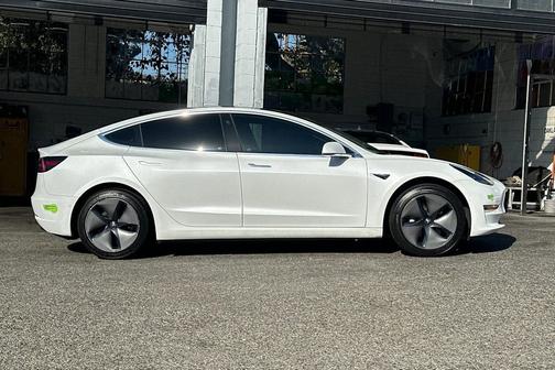 2020 Tesla Model 3 Standard Range