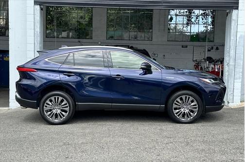 2021 Toyota Venza XLE