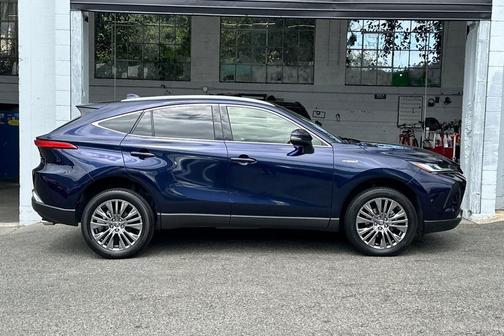 2021 Toyota Venza XLE