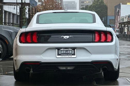 2022 Ford Mustang EcoBoost