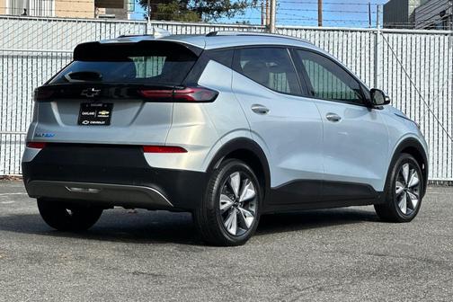 2023 Chevrolet Bolt EUV FWD LT