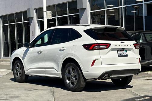 STAR WHITE METALLIC TRI-COAT 2024 Ford Escape ST-Line