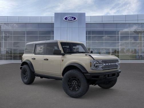 Desert Sand 2026 Ford Bronco Badlands