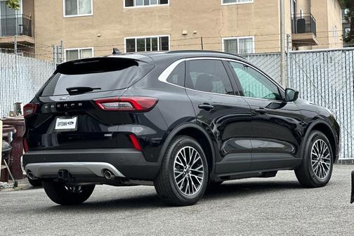 2023 Ford Escape PHEV SE