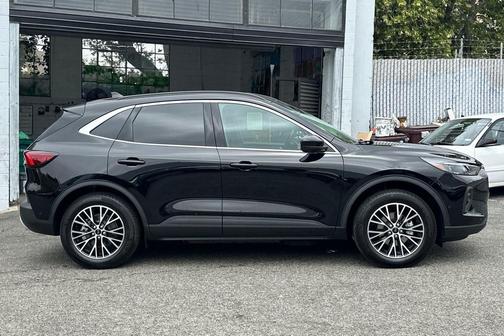 2023 Ford Escape PHEV SE