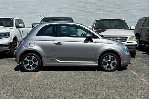 2016 FIAT 500e Battery Electric