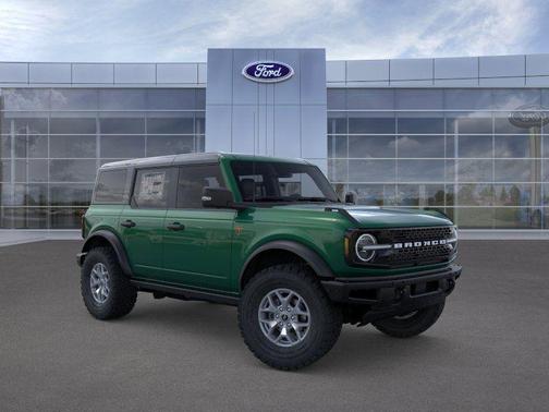 ERUPTION GREEN METALLIC 2025 Ford Bronco Badlands