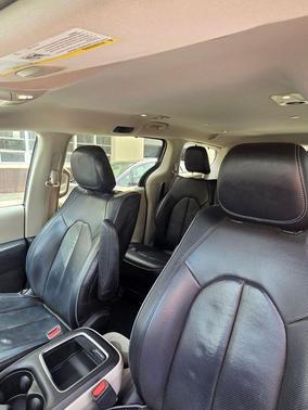 Billet Silver Metallic Clearcoat 2018 Chrysler Pacifica Hybrid Limited