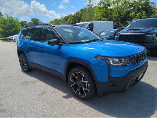 Hydro Blue Pearlcoat 2026 Jeep Cherokee Overland
