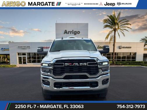 Bright White Clearcoat 2026 RAM 2500 Big Horn Crew Cab 4x4 6'4' Box