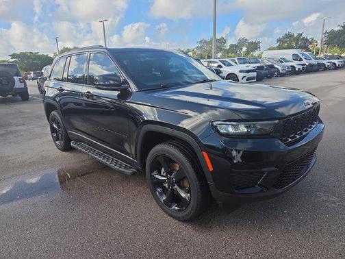 2024 Jeep Grand Cherokee Altitude