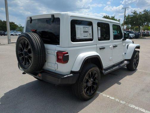 2025 Jeep Wrangler 4xe Sahara