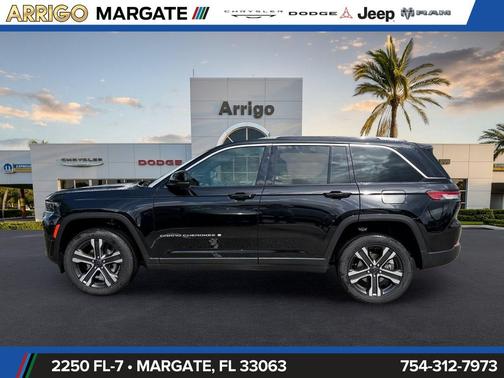 High Gloss Black 2027 Jeep Grand Cherokee Limited