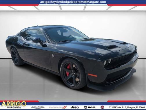 Pitch Black Clearcoat 2022 Dodge Challenger SRT Hellcat
