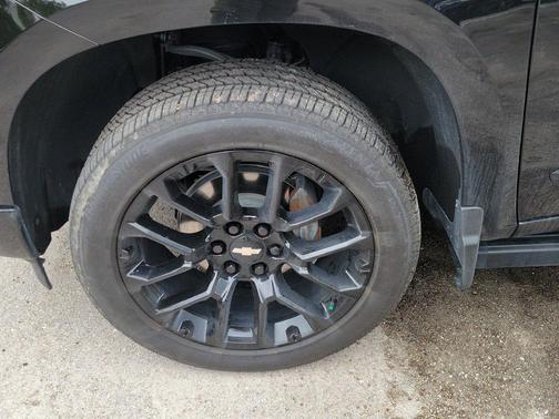 Black 2025 Chevrolet Silverado 1500 High Country