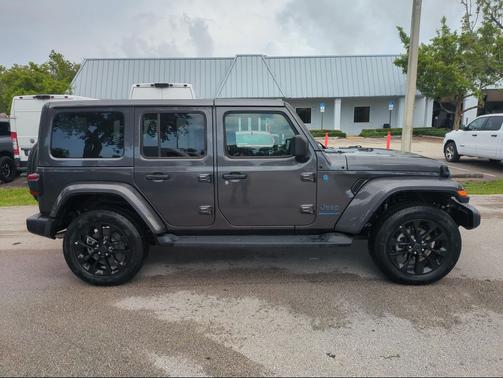 Granite Crystal Metallic Clearcoat 2025 Jeep Wrangler 4xe Sahara