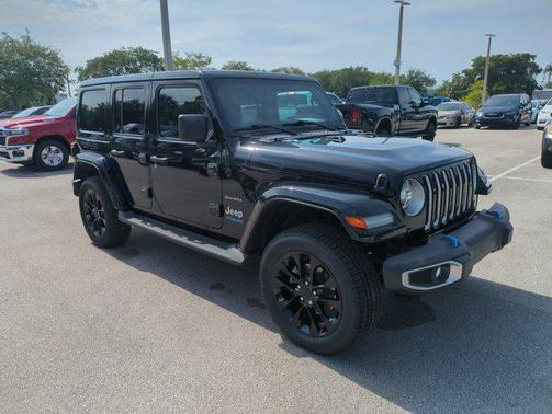 Black Clearcoat 2022 Jeep Wrangler Unlimited 4xe Sahara