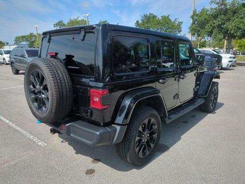 Black Clearcoat 2022 Jeep Wrangler Unlimited 4xe Sahara