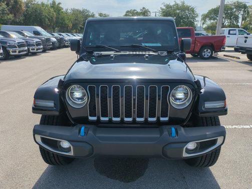Black Clearcoat 2022 Jeep Wrangler Unlimited 4xe Sahara