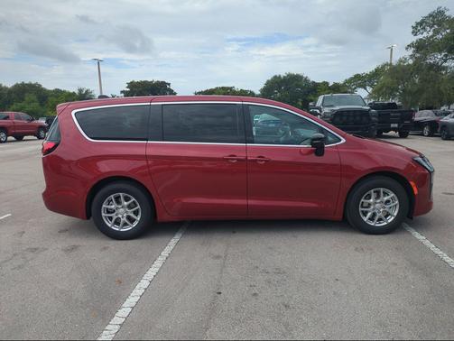 Red Hot Pearlcoat 2027 Chrysler Pacifica L