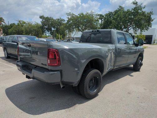 Ceramic Gray Clearcoat 2026 RAM 3500 Laramie Crew Cab 4x4 8' Box