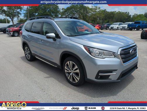 Ice Silver Metallic 2022 Subaru Ascent Limited 8-Passenger