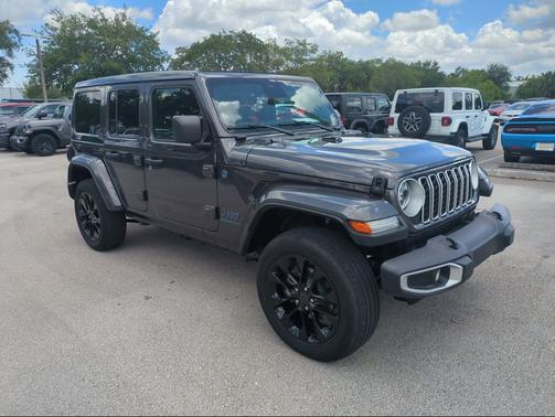Granite Crystal Metallic Clearcoat 2025 Jeep Wrangler 4xe Sahara