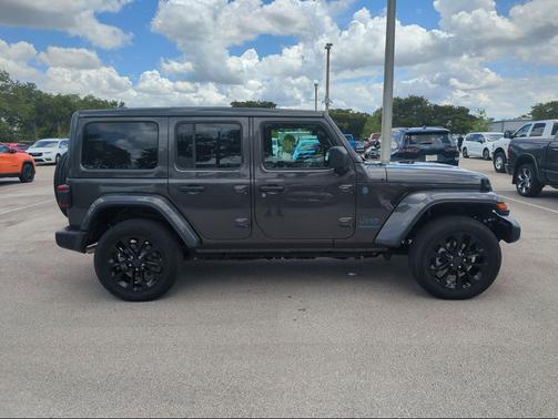 Granite Crystal Metallic Clearcoat 2025 Jeep Wrangler 4xe Sahara
