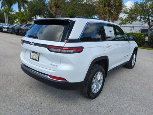 2025 Jeep Grand Cherokee Laredo