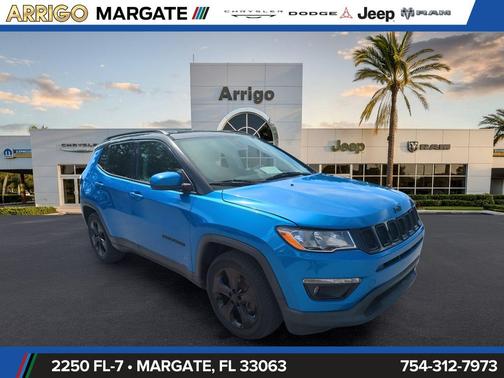 Diamond Black Crystal Pearlcoat 2018 Jeep Compass Latitude