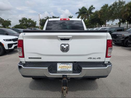 Bright White Clearcoat 2022 RAM 2500 Big Horn Crew Cab 4x4 6'4' Box