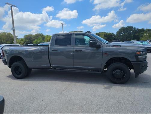 Ceramic Gray Clearcoat 2026 RAM 3500 Tradesman Crew Cab 4x4 8' Box