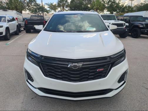 Iridescent Pearl Tricoat 2024 Chevrolet Equinox FWD RS