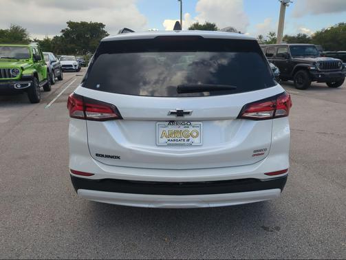 Iridescent Pearl Tricoat 2024 Chevrolet Equinox FWD RS