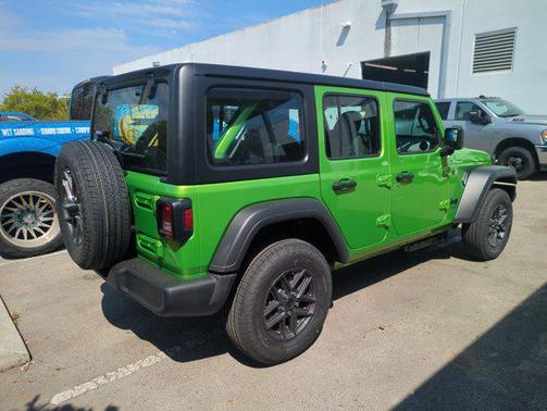 Mojito Clearcoat 2026 Jeep Wrangler Sport