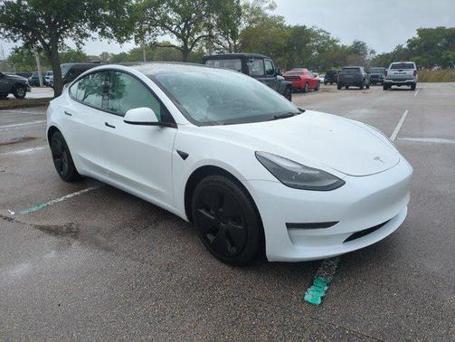 2023 Tesla Model 3 Standard Range