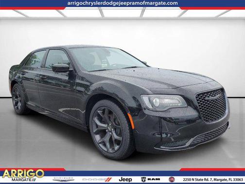 2021 Chrysler 300 Touring