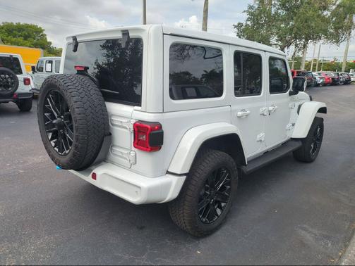 Bright White Clearcoat 2024 Jeep Wrangler 4xe High Altitude