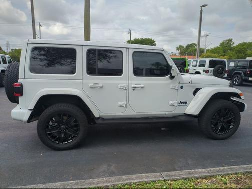 Bright White Clearcoat 2024 Jeep Wrangler 4xe High Altitude