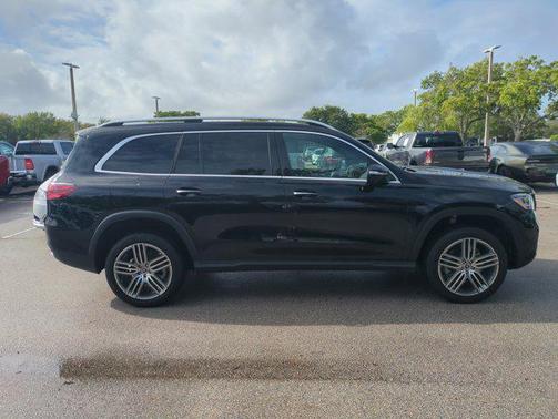 2025 Mercedes-Benz GLS 450 4MATIC