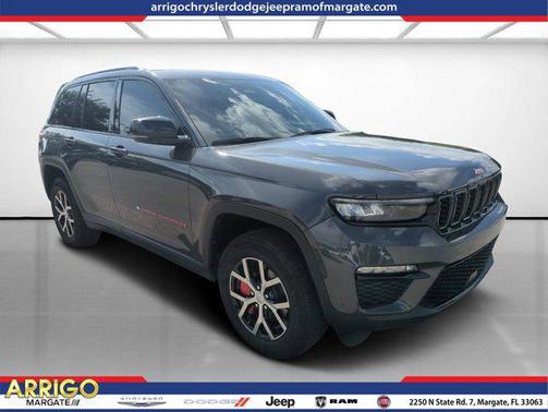 Baltic Gray Metallic Clearcoat 2024 Jeep Grand Cherokee Limited