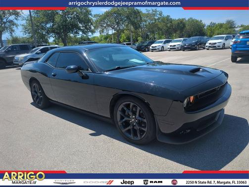 Pitch Black Clearcoat 2019 Dodge Challenger GT