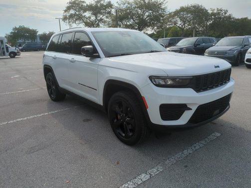 2023 Jeep Grand Cherokee Altitude