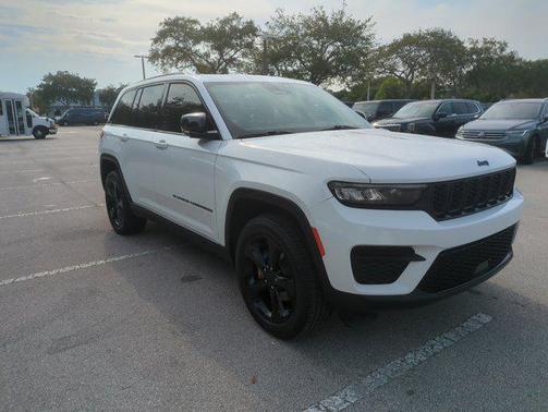 2023 Jeep Grand Cherokee Altitude